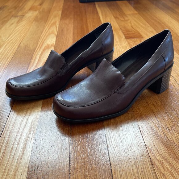 Shoes - Croft & Barrow Chantal Brown Leather Loafers Womens Size 8,  2” Heel